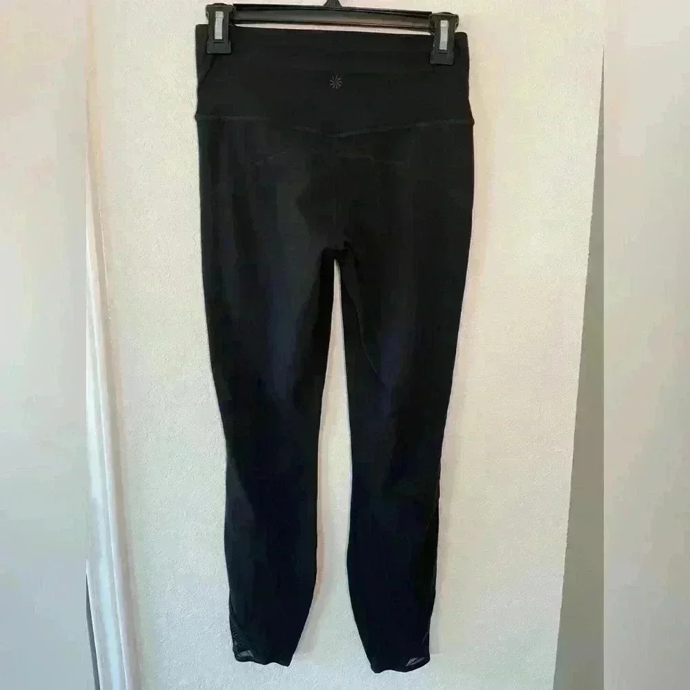 Athleta Black Salutation High Rise Capri Mesh Cutout Womens Size Small